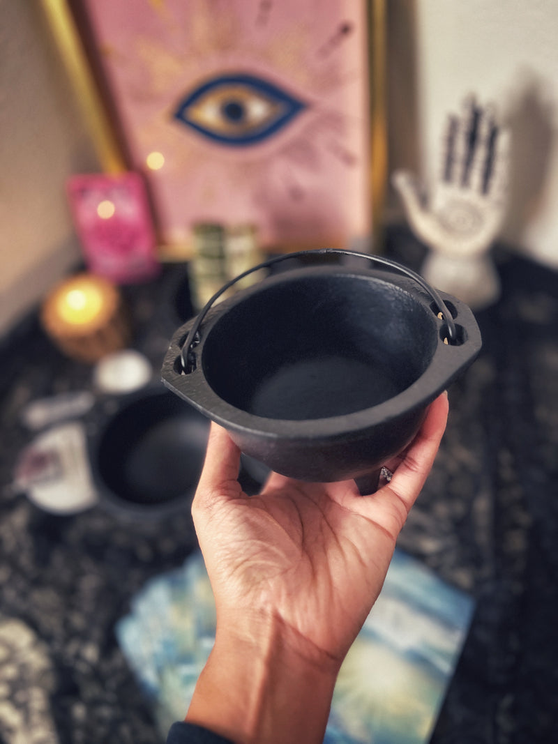 Black Cast Iron Witch's Ritual Altar Cauldron w/ handle