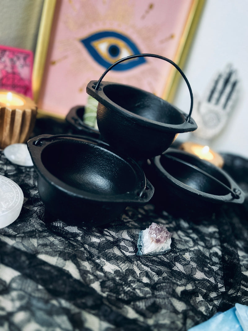 Black Cast Iron Witch's Ritual Altar Cauldron w/ handle